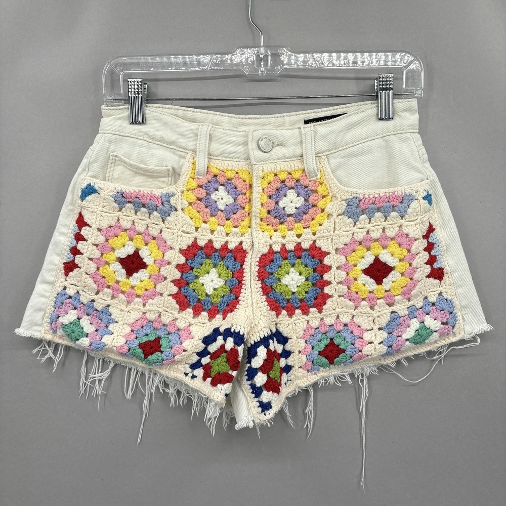 BLANKNYC Shorts Womens 25 Crochet Granny Square Patchwork  Barrow High‎ Rise